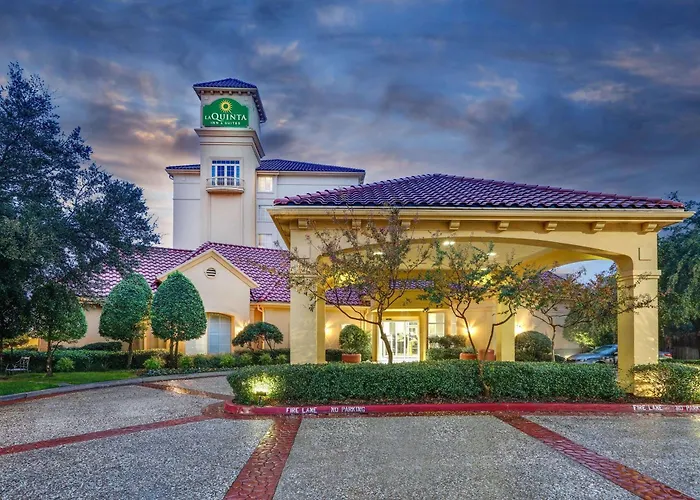 La Quinta By Wyndham Dallas North Central